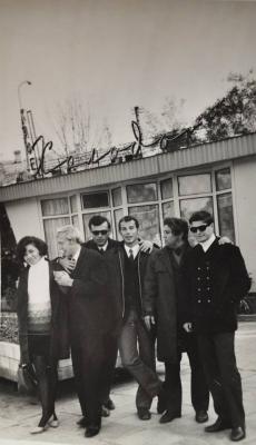 Прикрепленное изображение: Сквер Победы. Кафе Холодок 1968 год.jpg